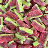 Saure Bonbons mit blauer Zunge